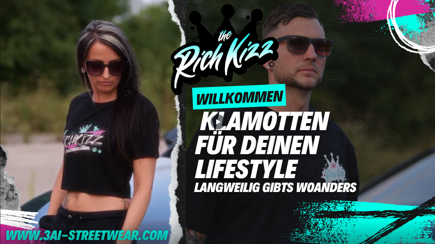 Video laden: Streetwear Shop Deutschland angesagte Street Style Fashion Hoodies und Tshirts mit Print krasse Motive Trailer zum Onlineshop für coole Mode nachhaltig RichKizz 3ai Streetwear David CEO mMovie mit Audi A6 und Isabel Wir bieten Styles für Lifestyle, Nightlife, Funsport Motive, Skater und vieles mehr.